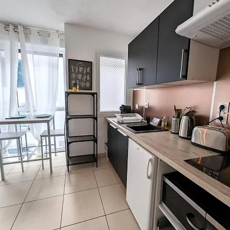 Apartment Apparemment Moderne Au Coeur De